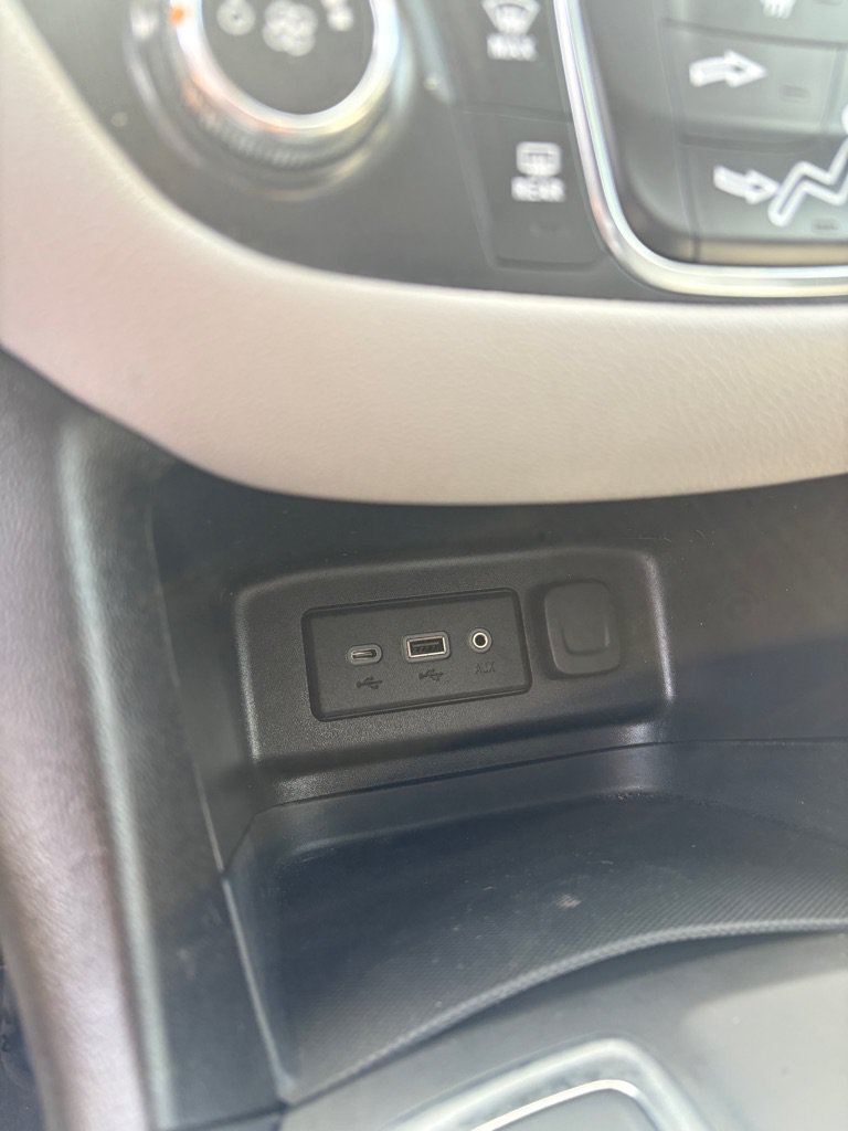 Used 2019 Chevrolet Equinox LS w/ LS Convenience Package AWD/4WD image 21