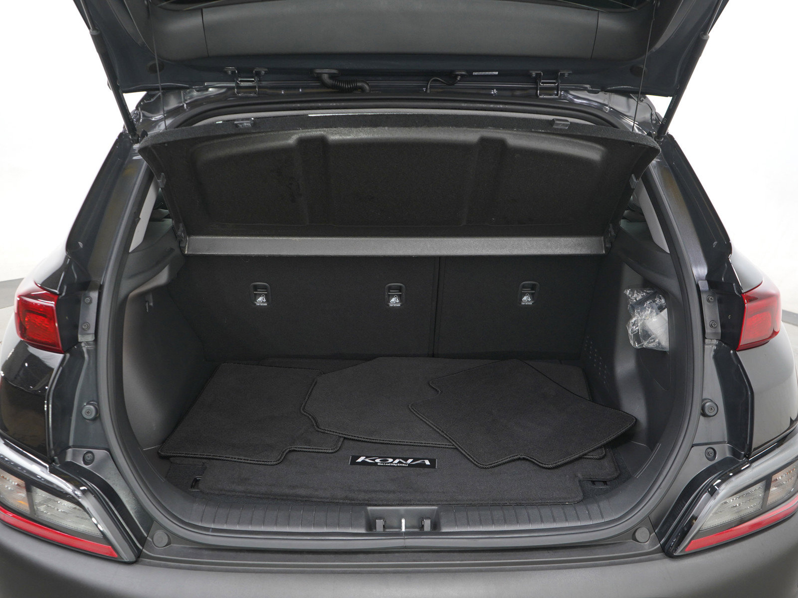 Used 2023 Hyundai Kona SEL w/ Cargo Package image 9