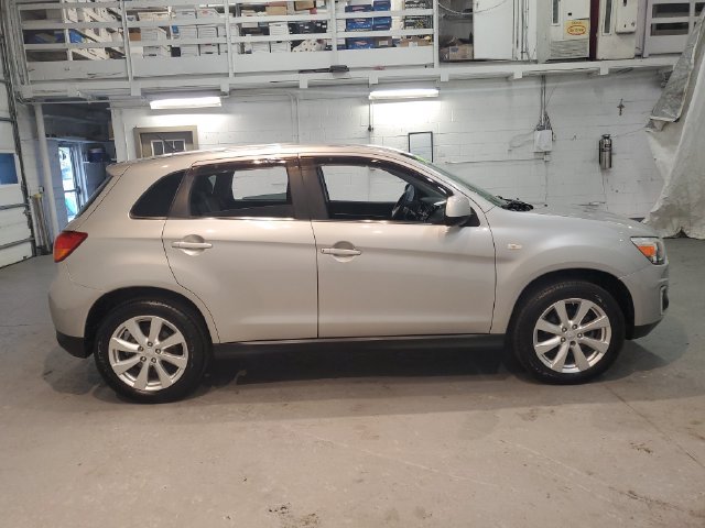 Used 2015 Mitsubishi Outlander Sport SE AWD/4WD image 8