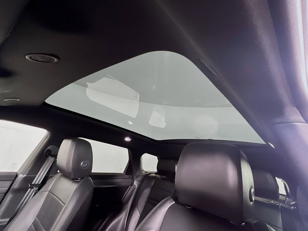 Used 2022 Land Rover Range Rover Evoque R-Dynamic SE image 23