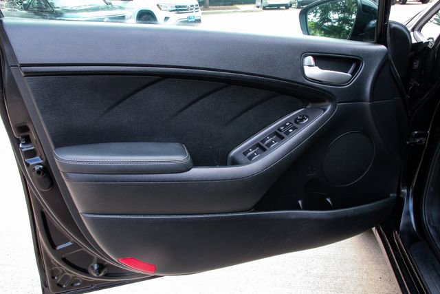 Used 2017 Kia Forte LX image 12
