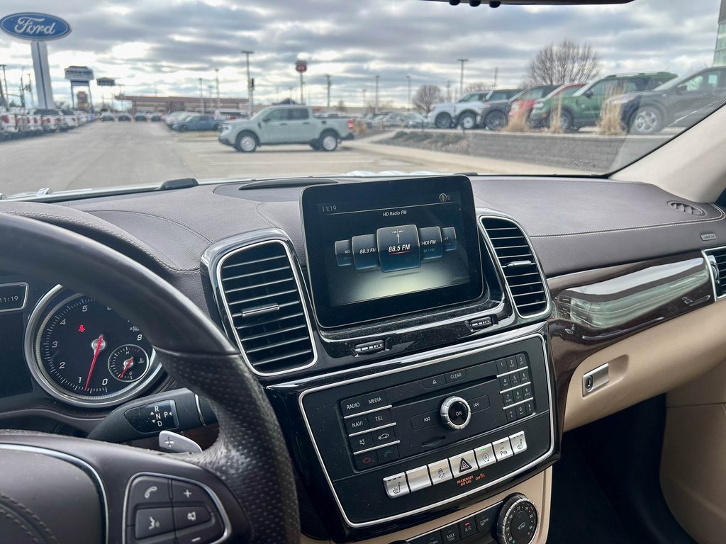 Used 2018 Mercedes-Benz GLS 450 4MATIC image 21