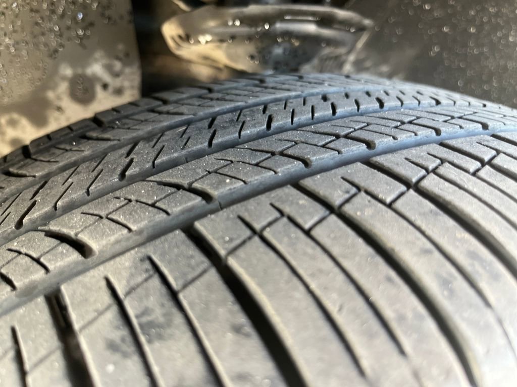 Certified 2025 Volkswagen Atlas SE image 30