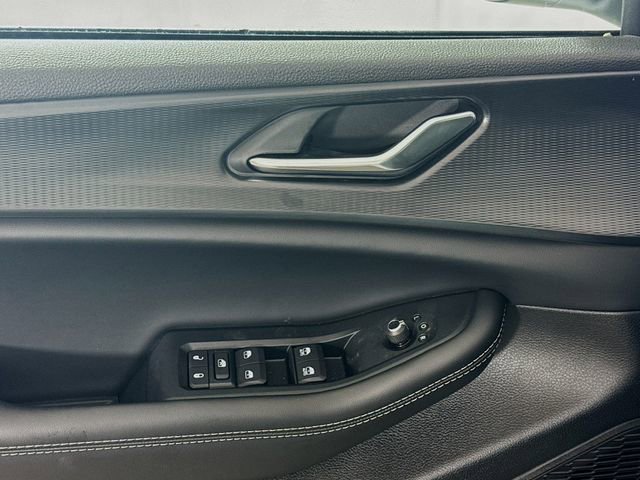 New 2025 Jeep Grand Cherokee Laredo image 17