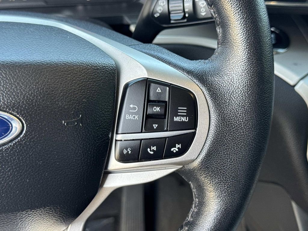 Certified 2022 Ford Explorer XLT w/ Equipment Group 202A image 11