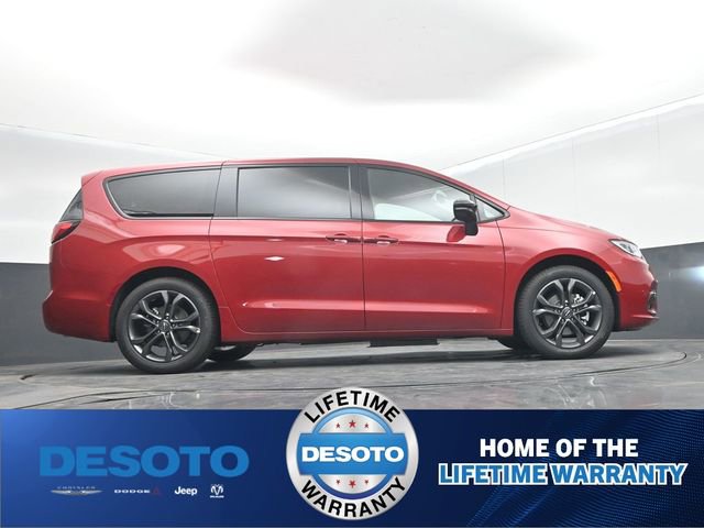 New 2026 Chrysler Pacifica Select image 46