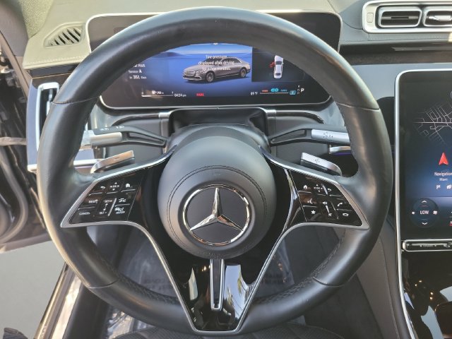 Used 2022 Mercedes-Benz S 580 4MATIC Sedan w/ AMG Line Package image 31