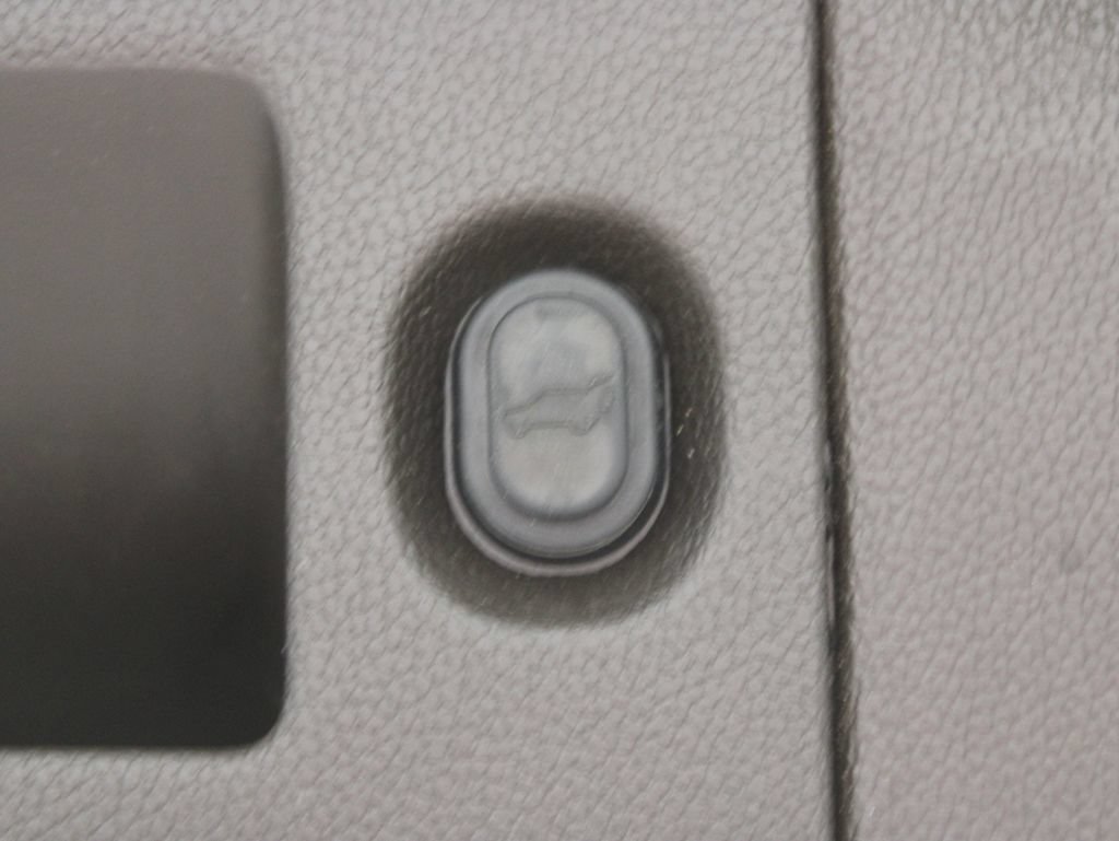 Used 2019 GMC Yukon XL Denali AWD/4WD image 41
