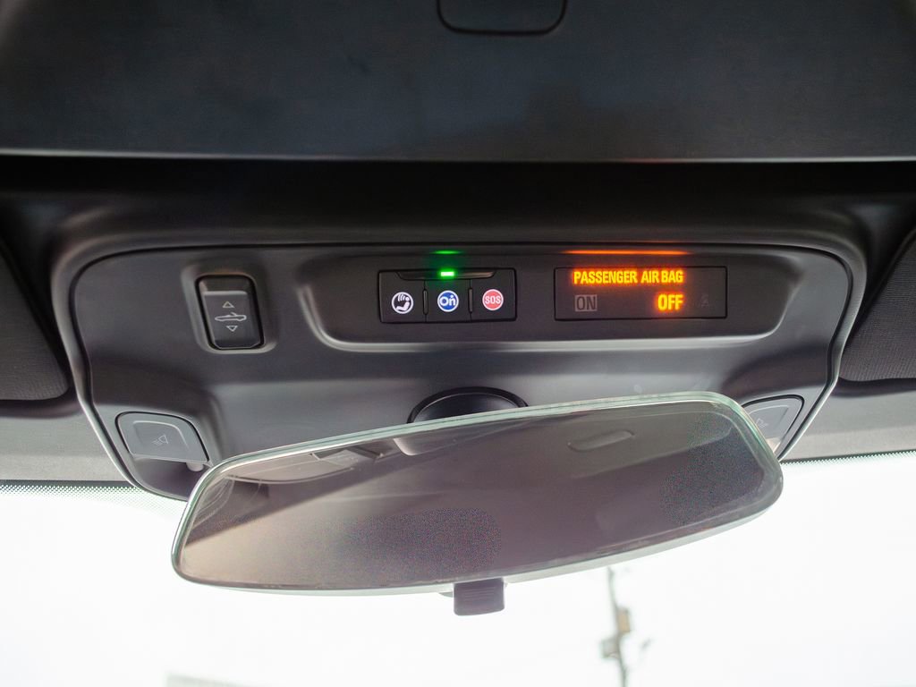 Used 2022 Chevrolet Camaro LT w/ Technology Package image 11