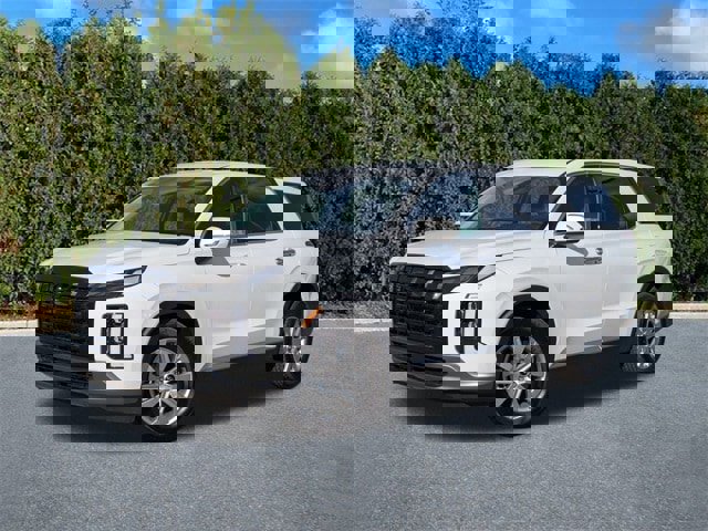 Certified 2025 Hyundai Palisade SE image 1