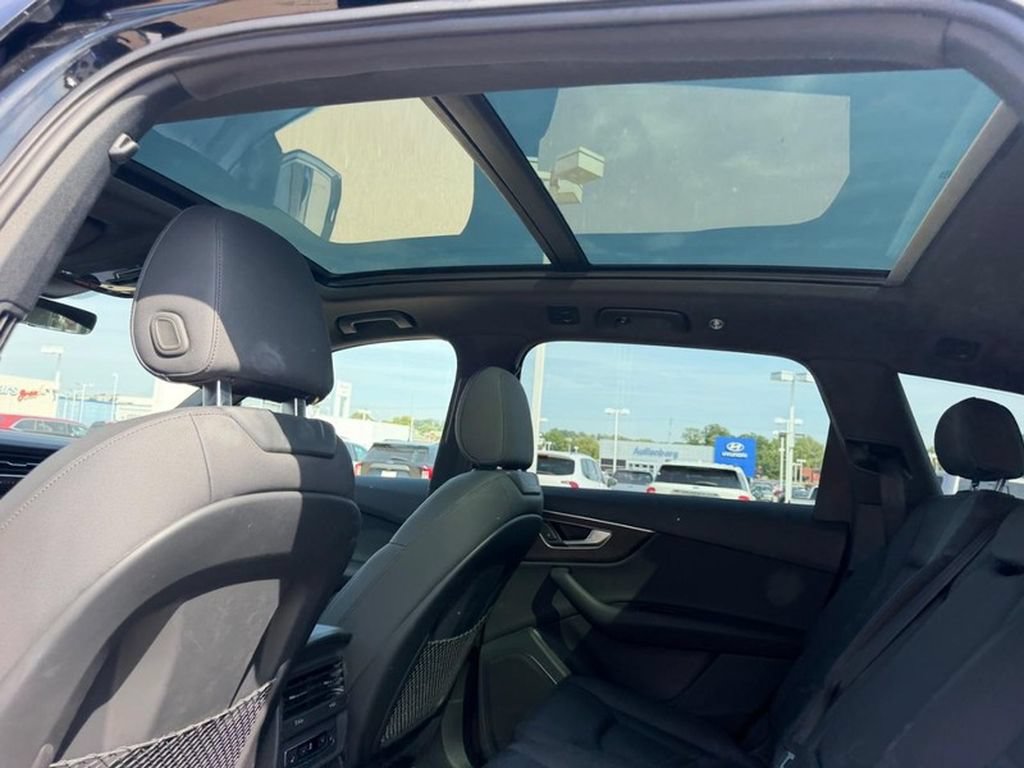 Used 2020 Audi Q7 3.0T Premium AWD/4WD image 10