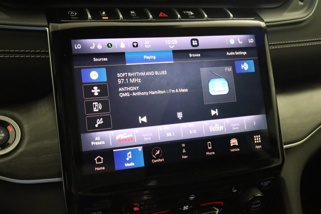 Used 2022 Jeep Grand Cherokee Limited AWD/4WD image 33