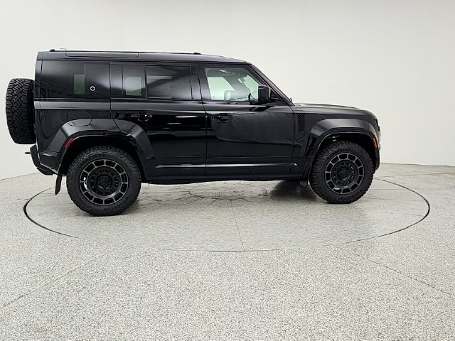 New 2026 Land Rover Defender 110 OCTA AWD/4WD image 4