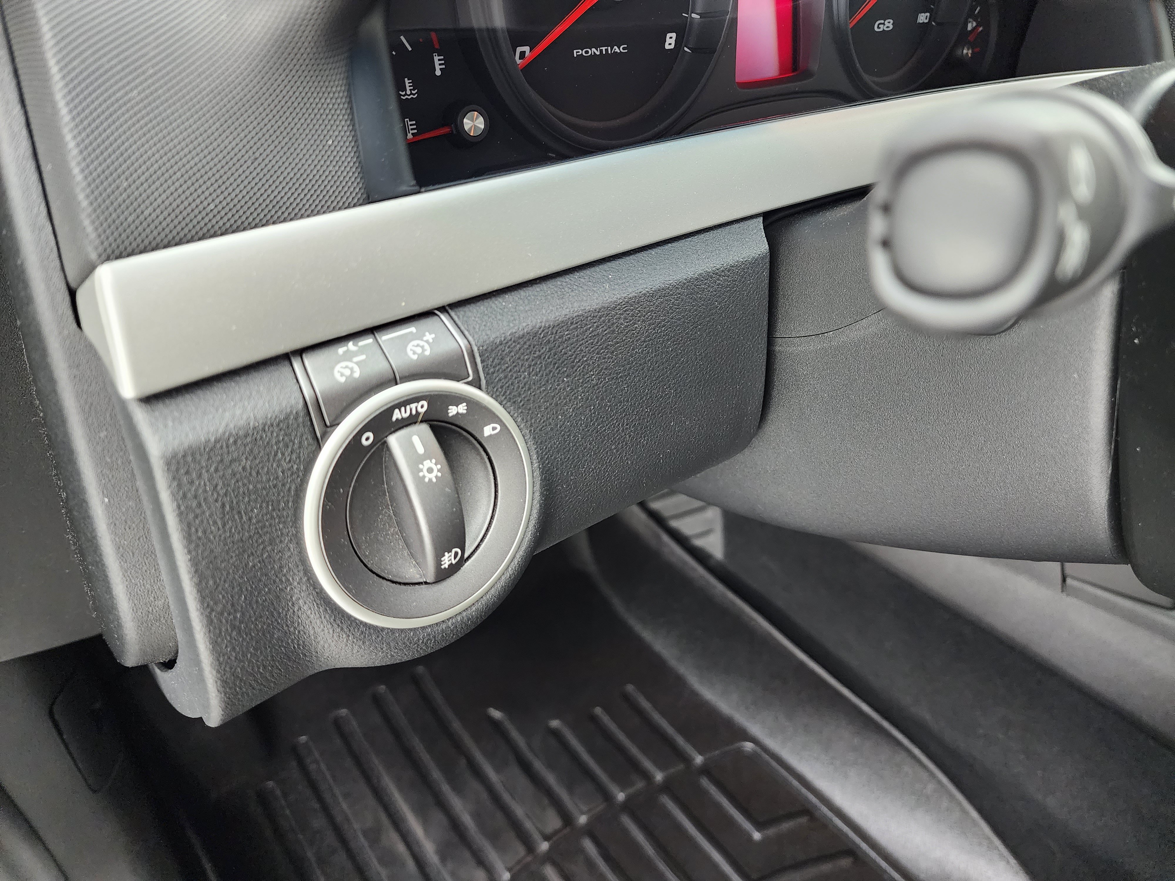 Used 2009 Pontiac G8 GT w/ Premium Package RWD image 40