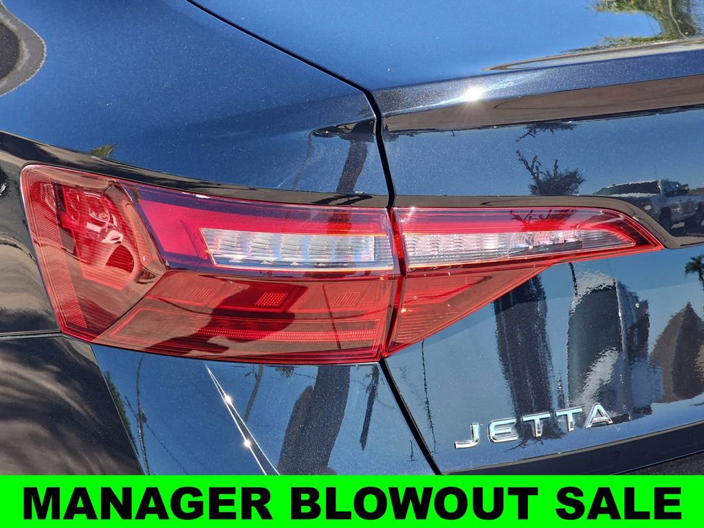Used 2024 Volkswagen Jetta SE image 40