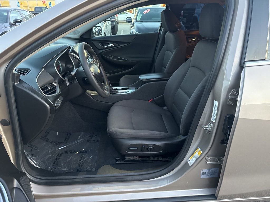 Used 2022 Chevrolet Malibu LT FWD image 20