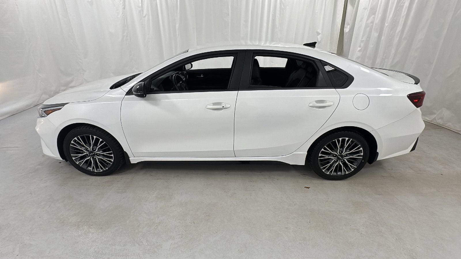 Used 2024 Kia Forte GT-Line FWD image 6
