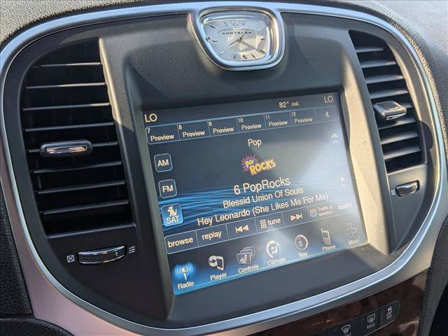Used 2014 Chrysler 300 w/ Driver Convenience Group RWD image 14