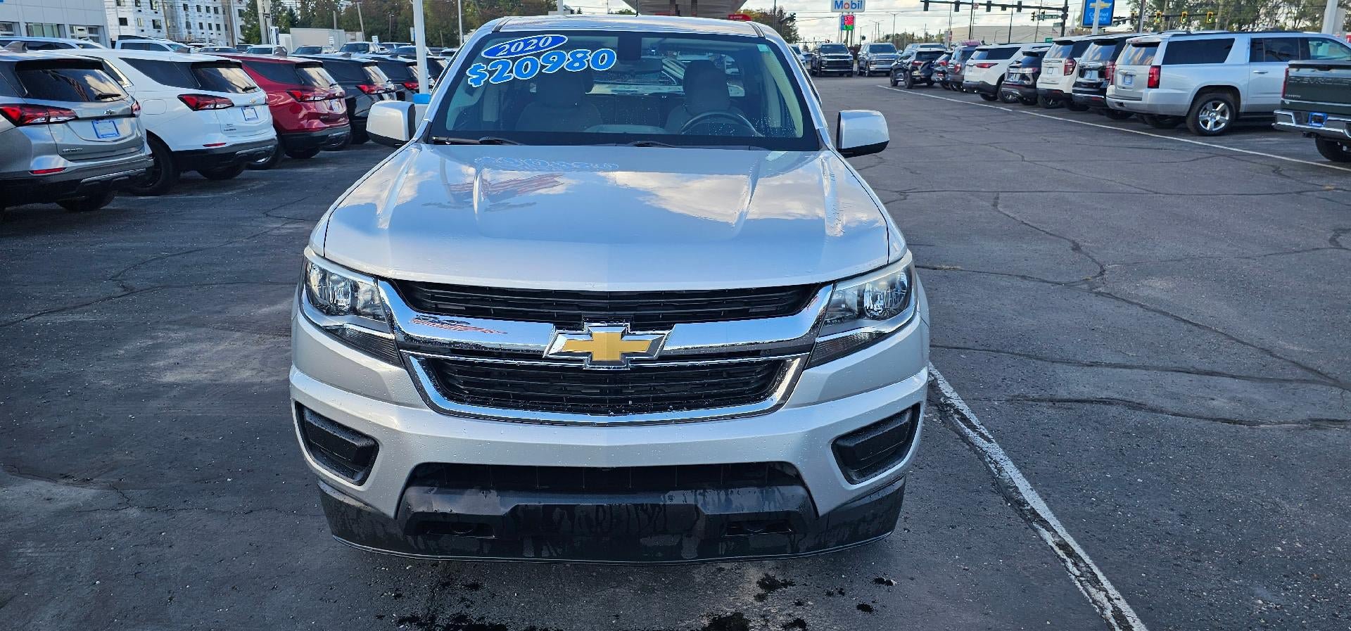 Used 2020 Chevrolet Colorado W/T w/ WT Convenience Package AWD/4WD image 2