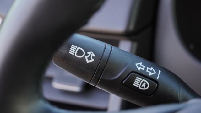 Used 2024 GMC Terrain SLT image 30