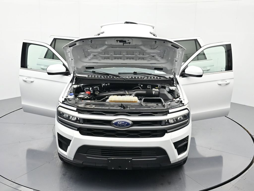 Used 2024 Ford Expedition XLT image 46