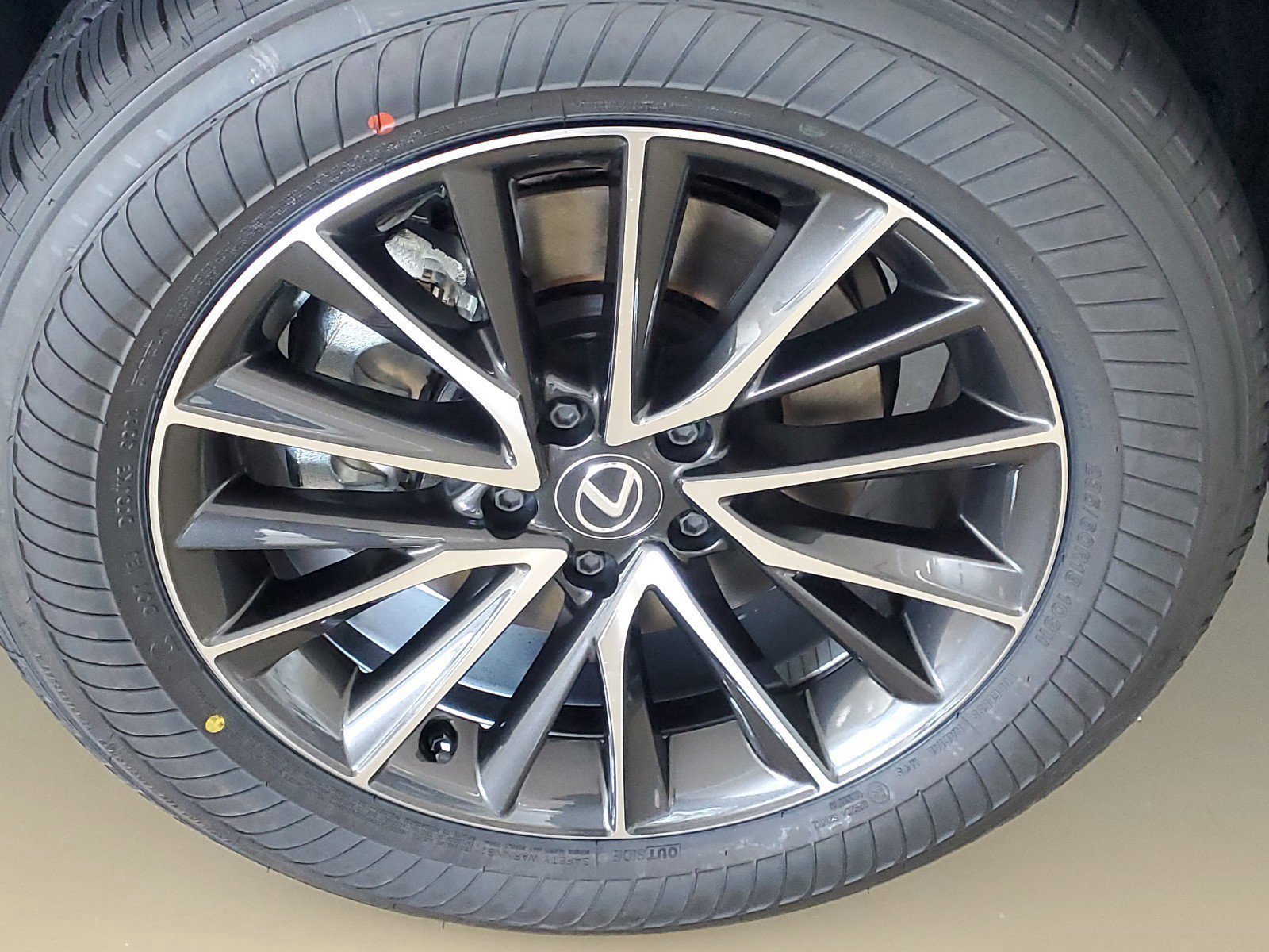 Used 2025 Lexus NX 250 FWD image 5