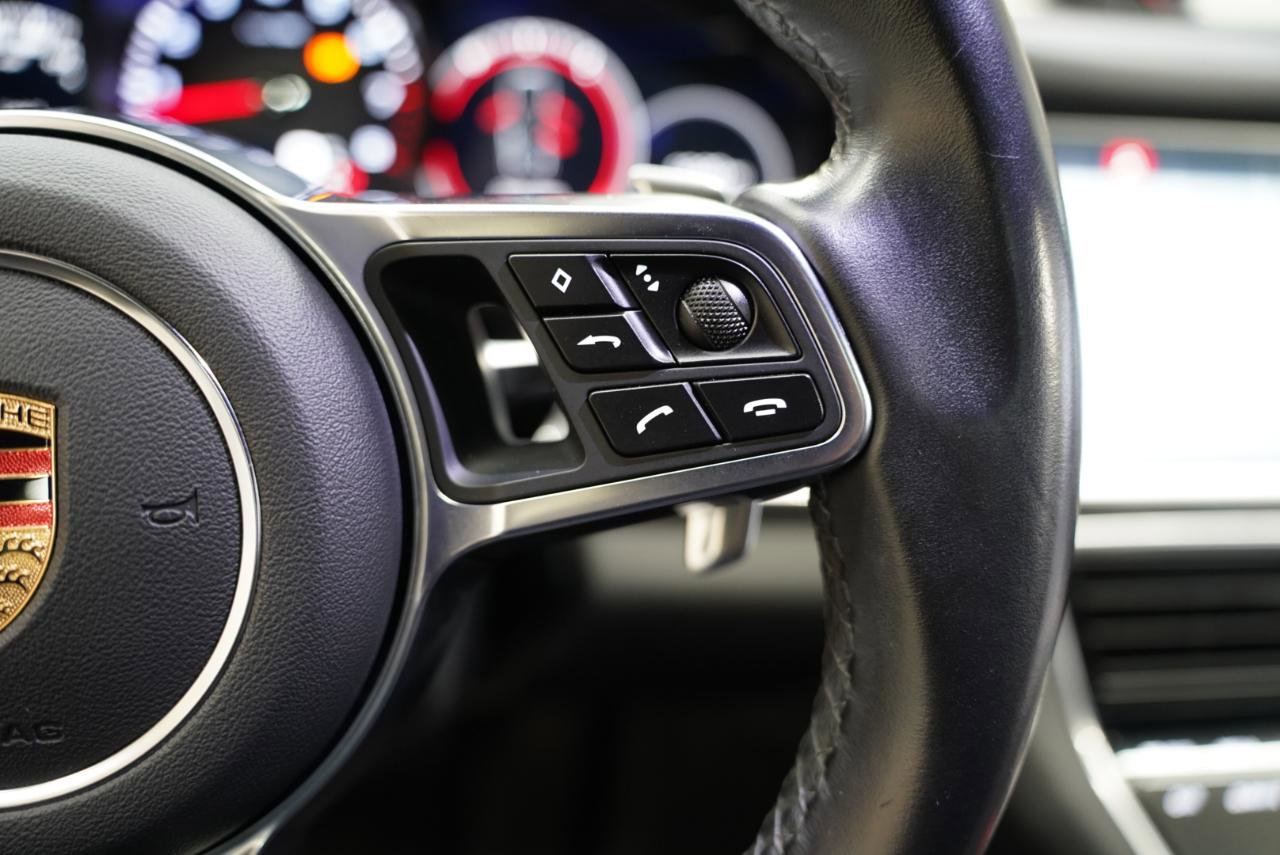 Used 2019 Porsche Panamera 4 Executive AWD/4WD image 16