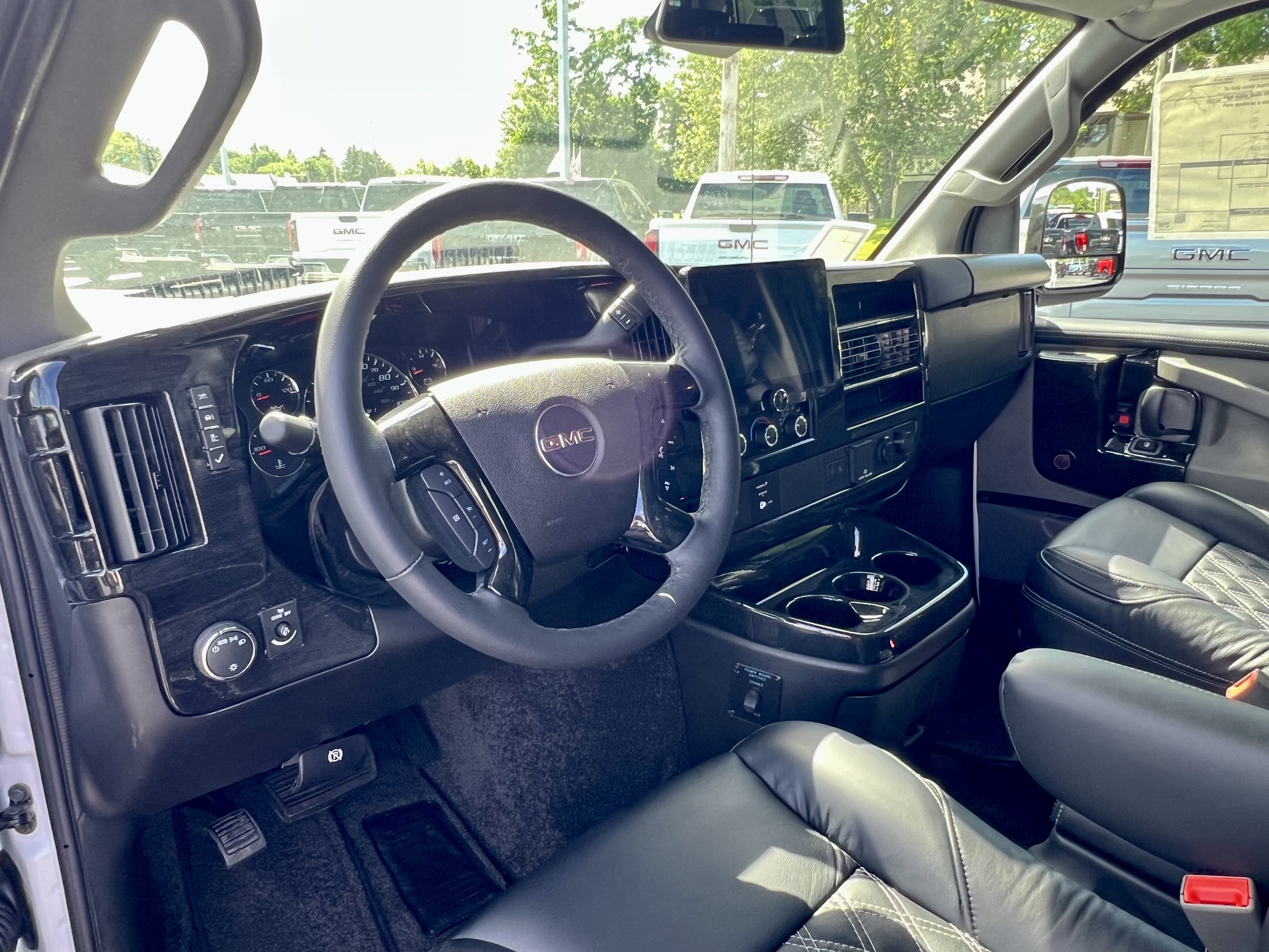 New 2026 GMC Savana 2500 Extended w/ Driver Convenience Package RWD image 17
