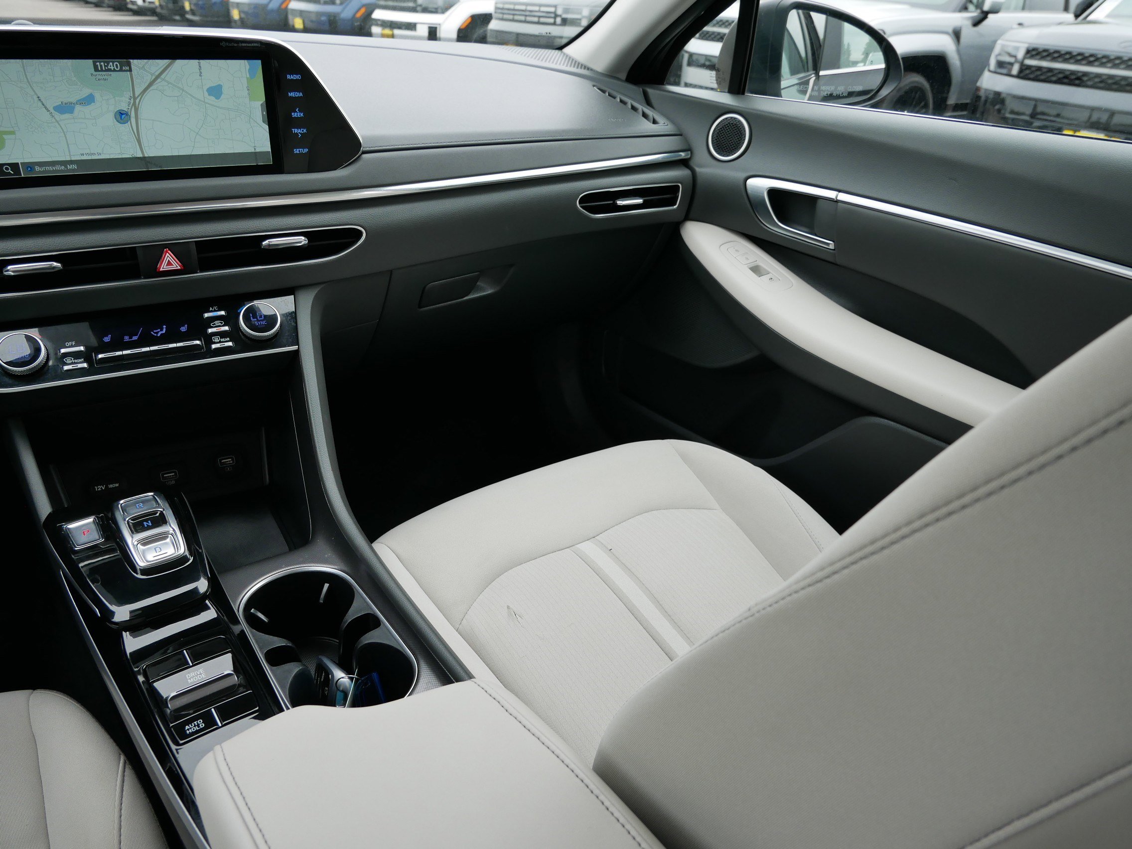Certified 2023 Hyundai Sonata SEL w/ Preferred Accessory Package FWD image 11
