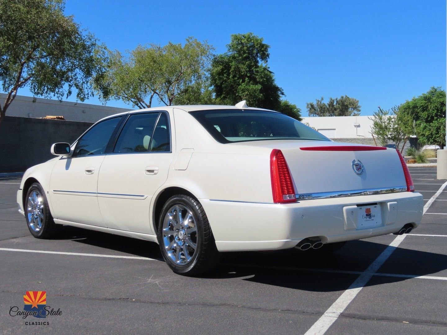 Used 2009 Cadillac DTS image 11