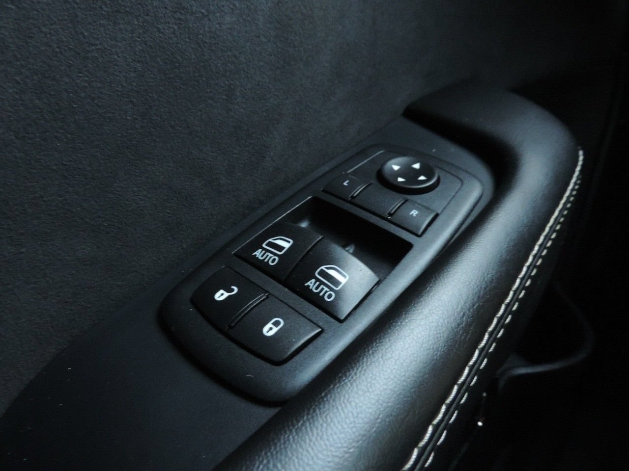 Used 2019 Dodge Challenger SRT Hellcat RWD image 28