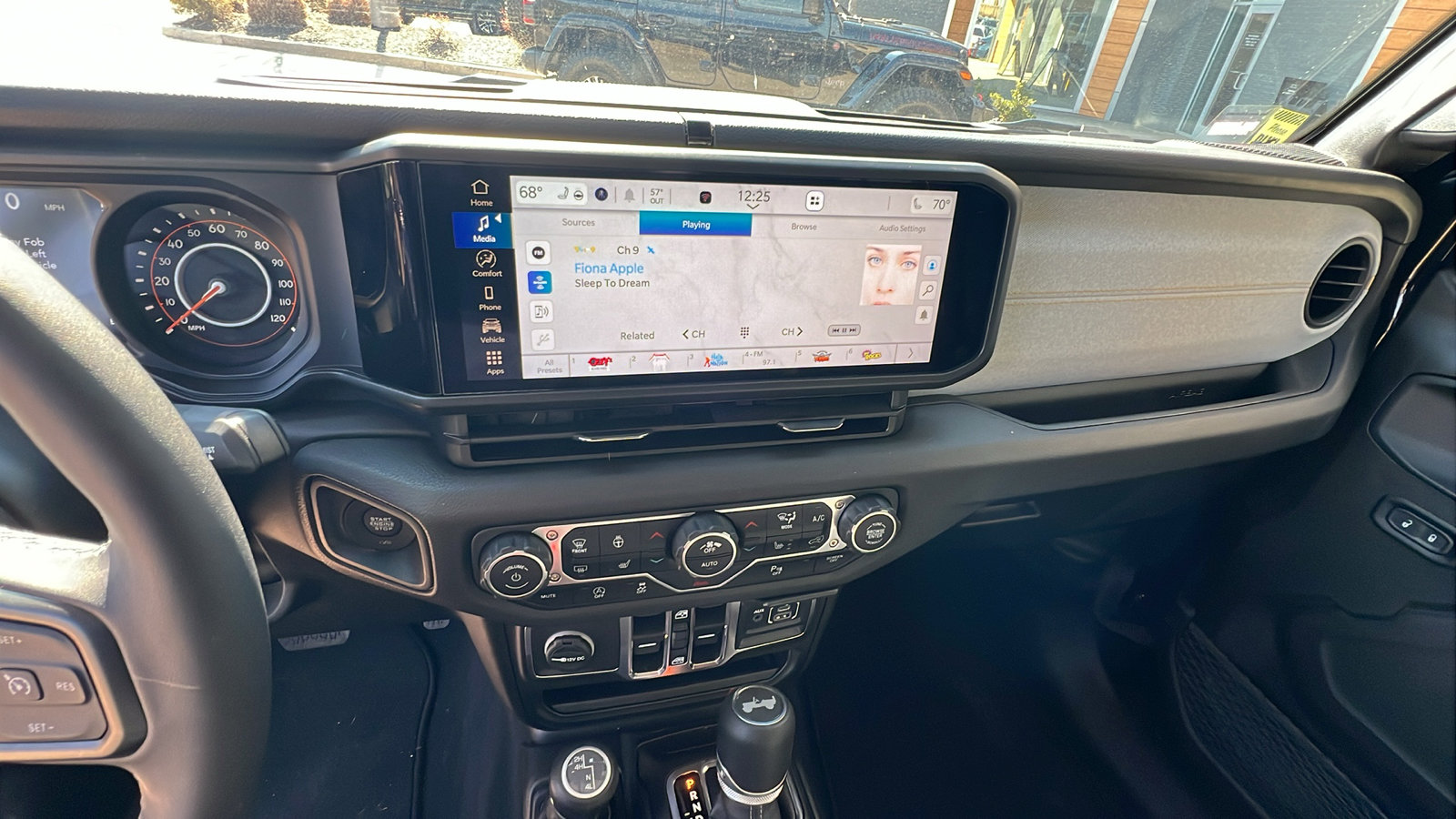 Certified 2025 Jeep Wrangler Sport S image 31