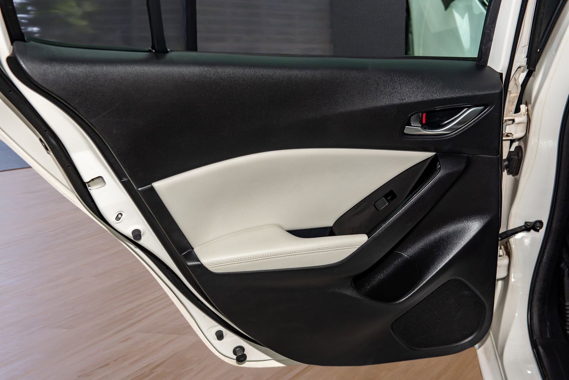 Used 2018 MAZDA MAZDA3 Grand Touring image 15