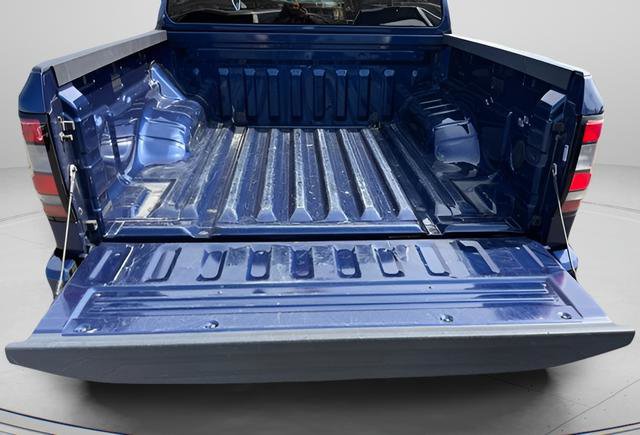 Used 2022 Nissan Frontier SV image 8