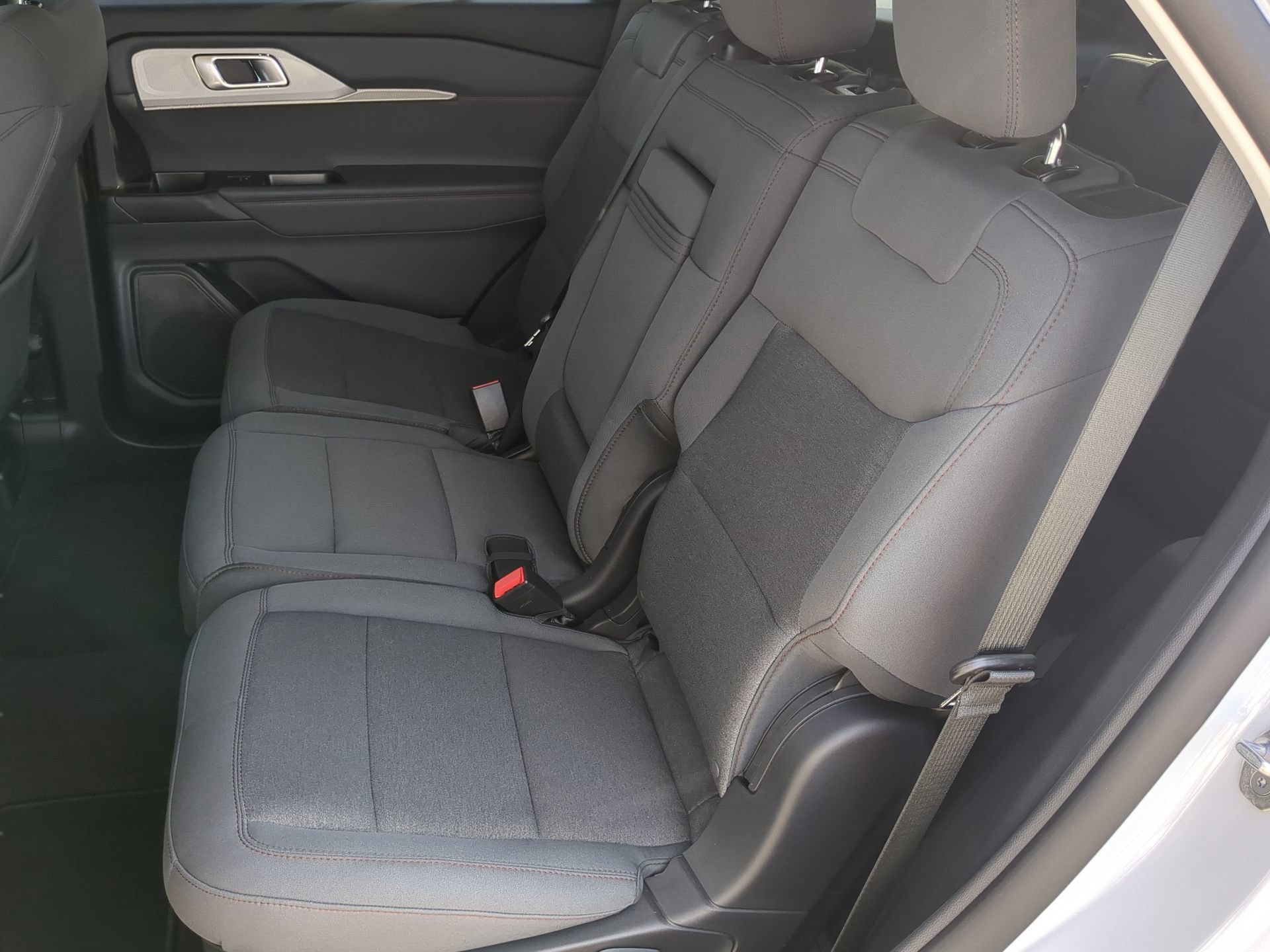 New 2026 Ford Explorer Active RWD image 56