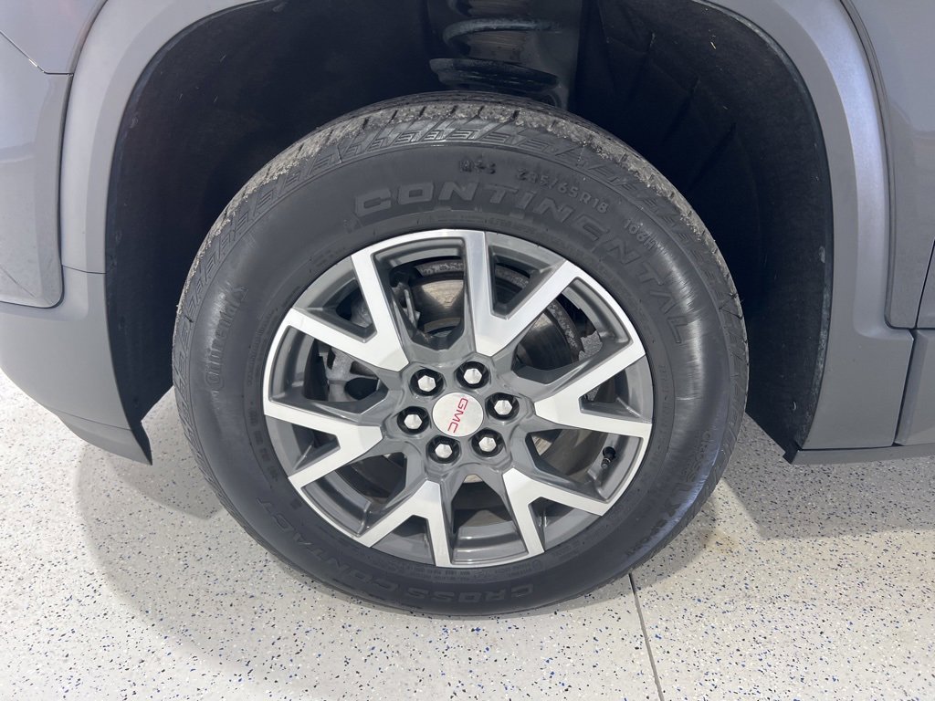 Used 2023 GMC Acadia SLE w/ LPO, Floor Liner Package image 49