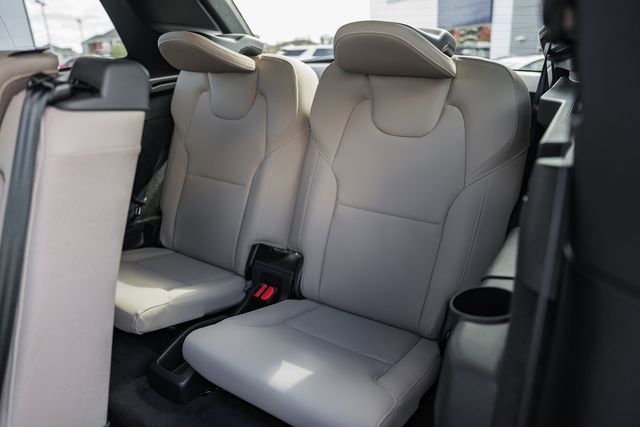 New 2026 Volvo XC90 B6 Plus w/ Protection Package Premier image 36
