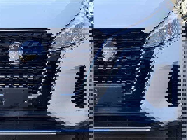 Used 2023 Nissan Kicks SV image 9