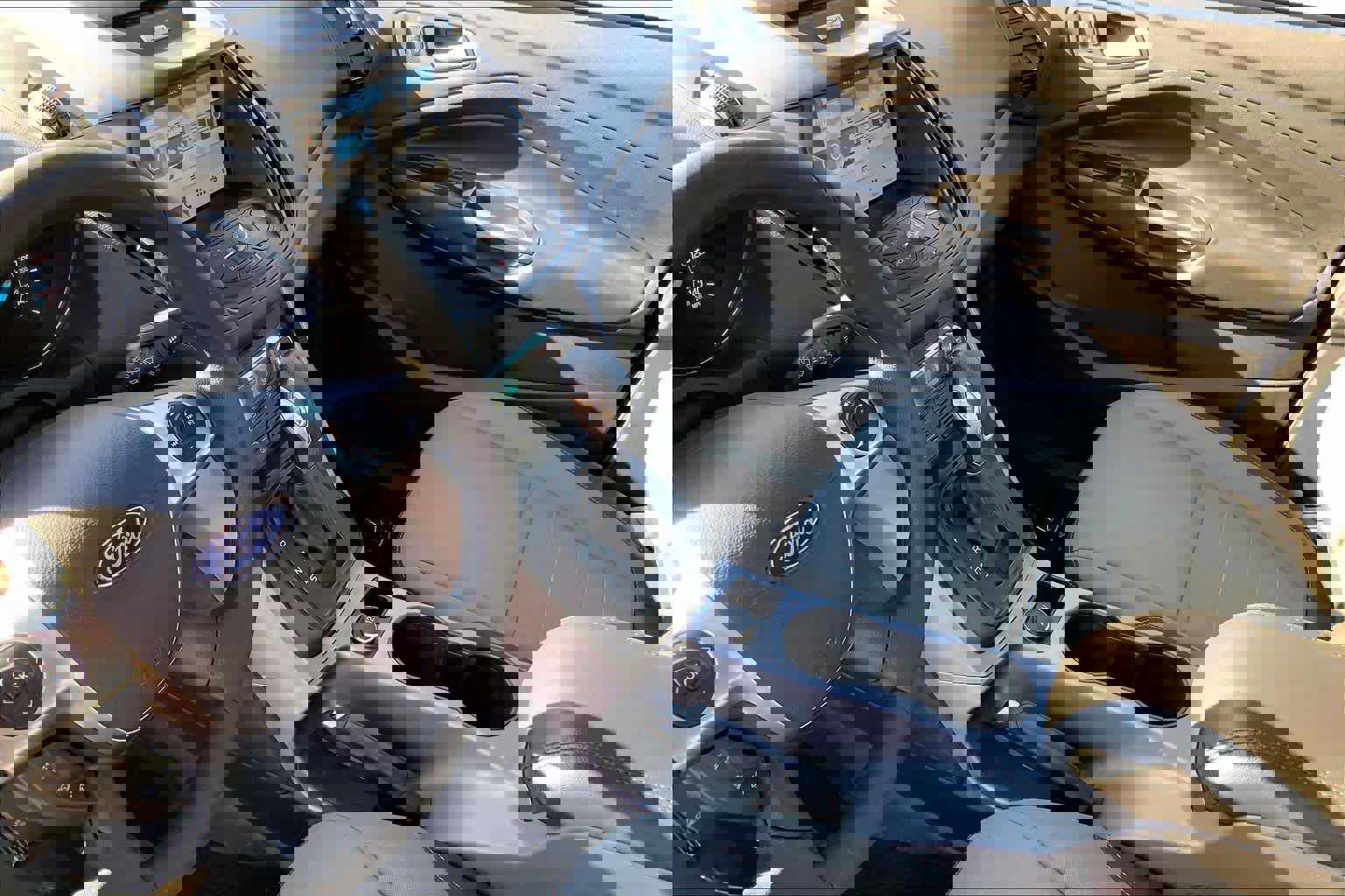 Used 2016 Ford Escape SE w/ Equipment Group 201A image 16