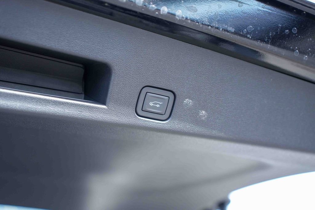 Used 2026 Chevrolet Traverse RS w/ LPO, Floor Liner Package image 13