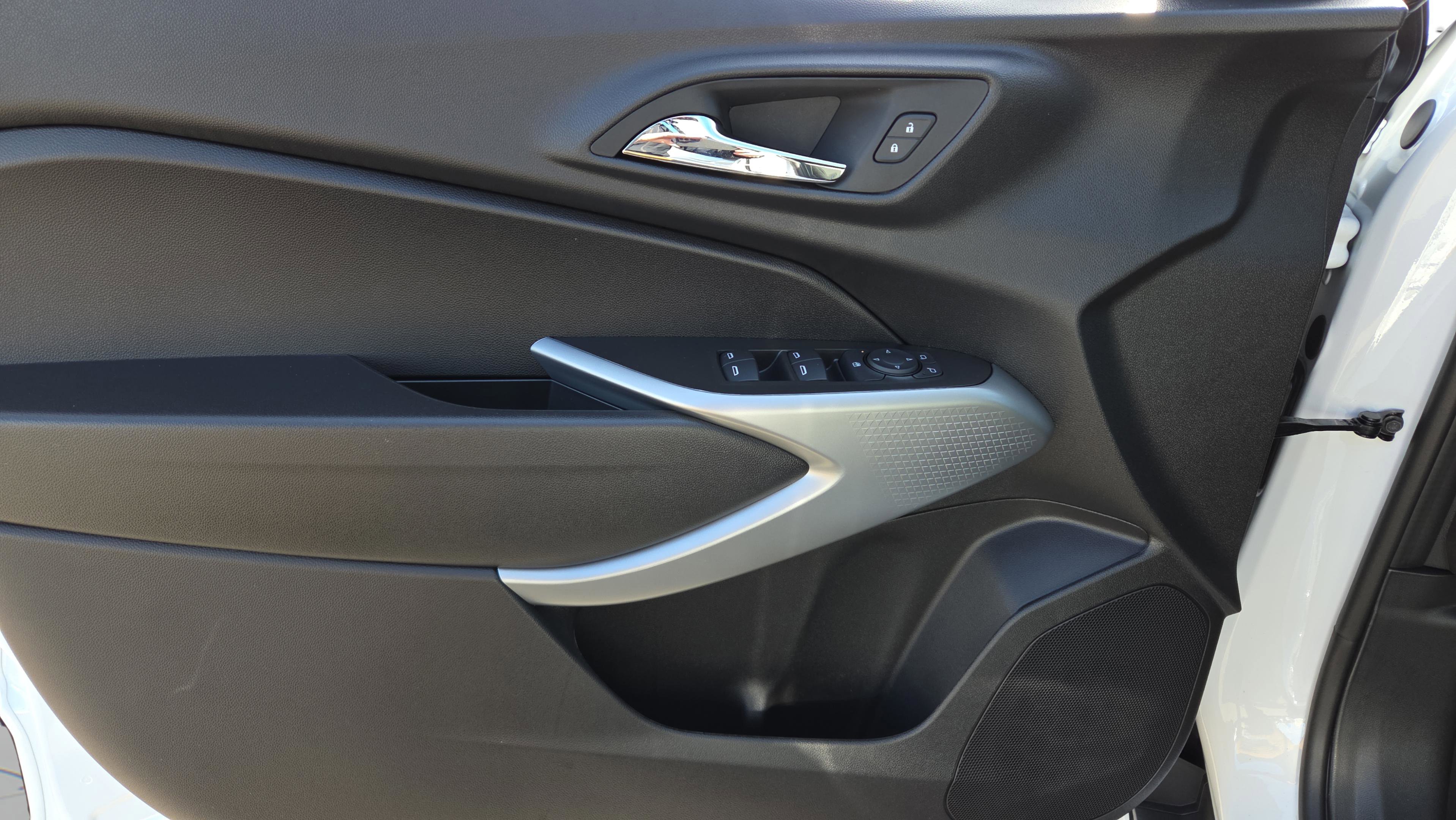 New 2026 Chevrolet Trax LS w/ LS Convenience Package image 16