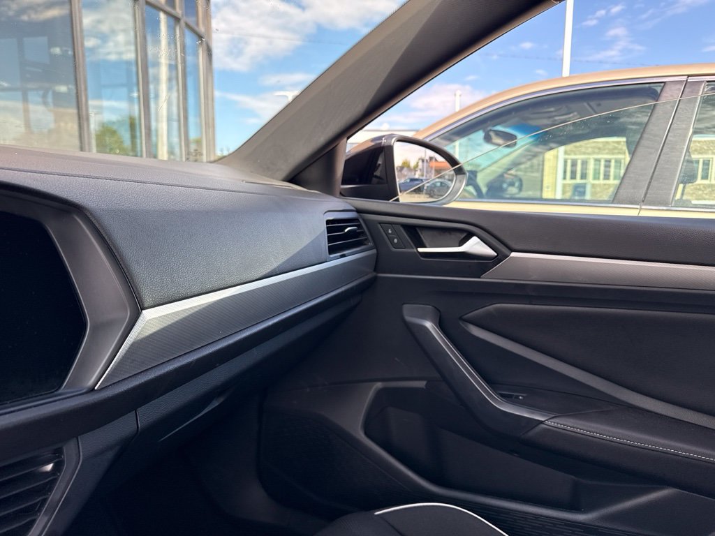 Used 2023 Volkswagen Jetta Sport FWD image 6