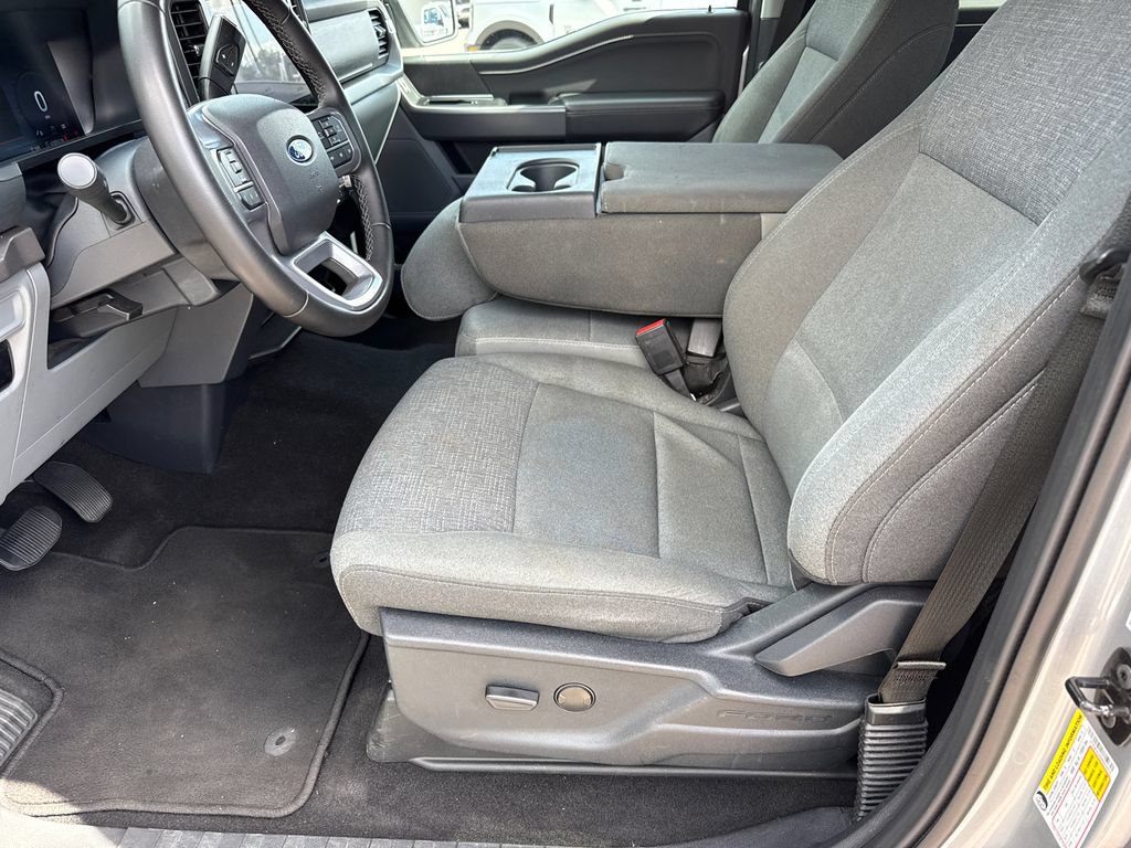 Used 2025 Ford F150 XLT w/ Equipment Group 301A Standard AWD/4WD image 9
