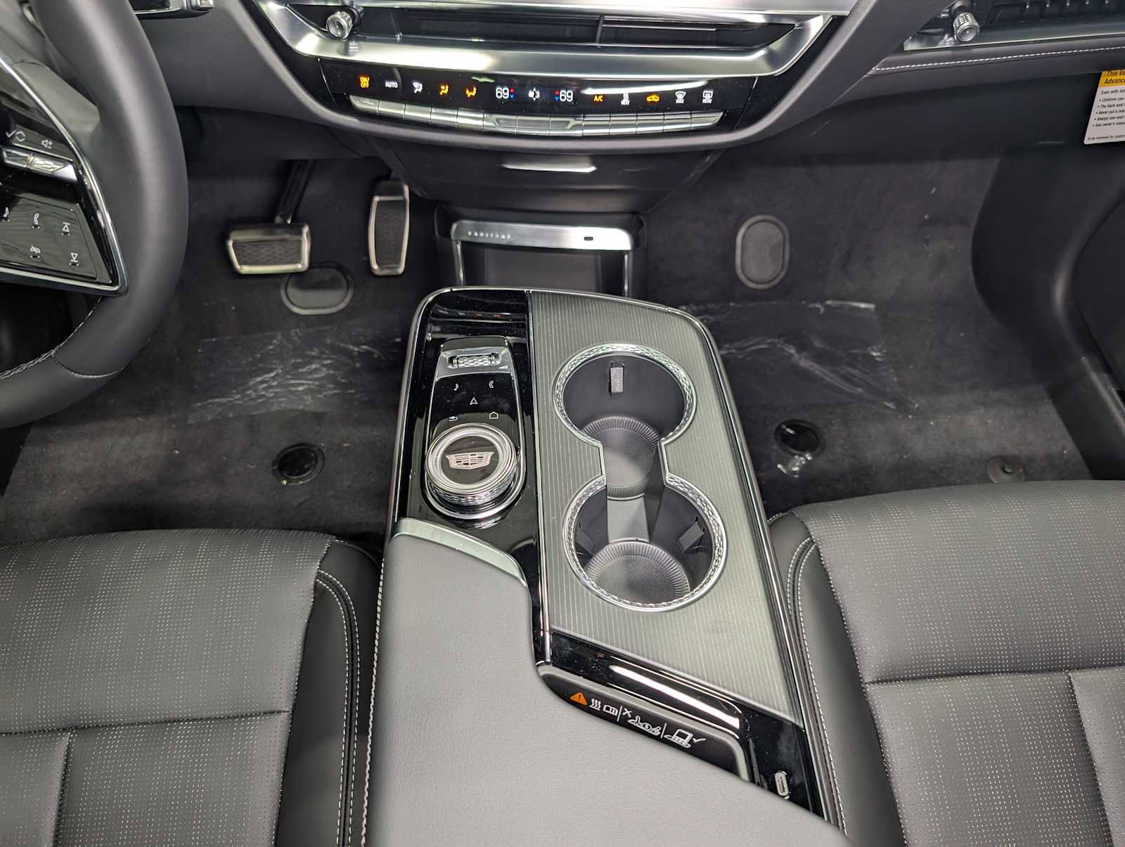 New 2026 Cadillac Lyriq V image 17