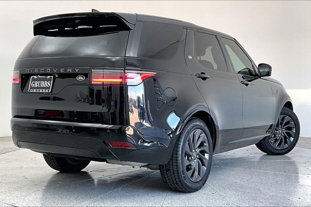 Used 2022 Land Rover Discovery S R-Dynamic image 2