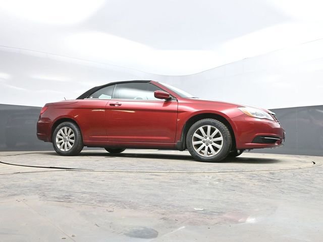 Used 2013 Chrysler 200 Touring image 29