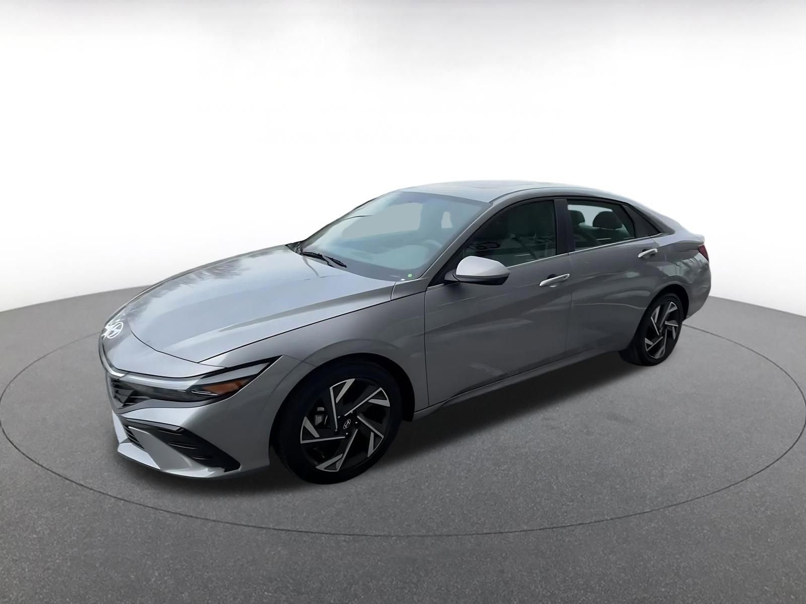 Used 2025 Hyundai Elantra SEL image 8