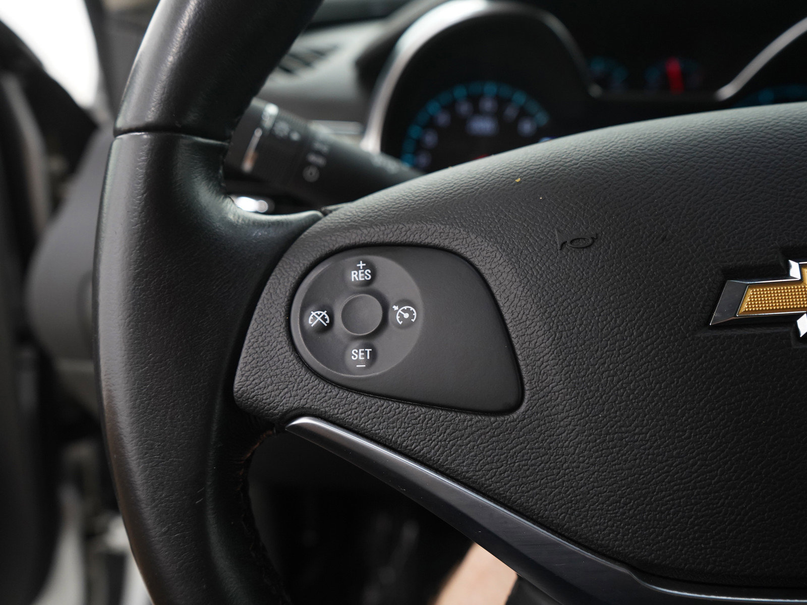 Used 2018 Chevrolet Impala Premier FWD image 25