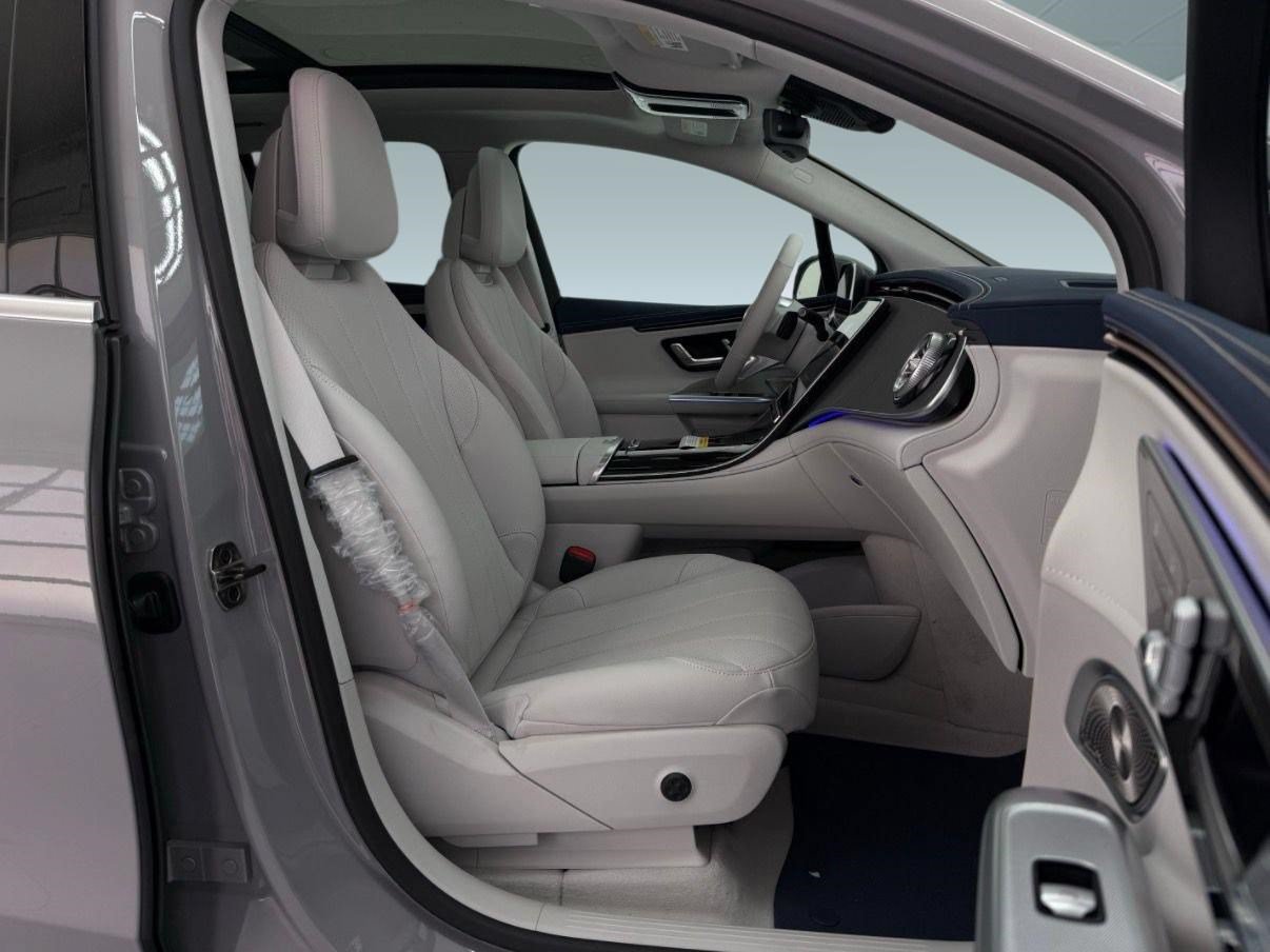 New 2027 Mercedes-Benz EQE 320 4MATIC SUV image 23