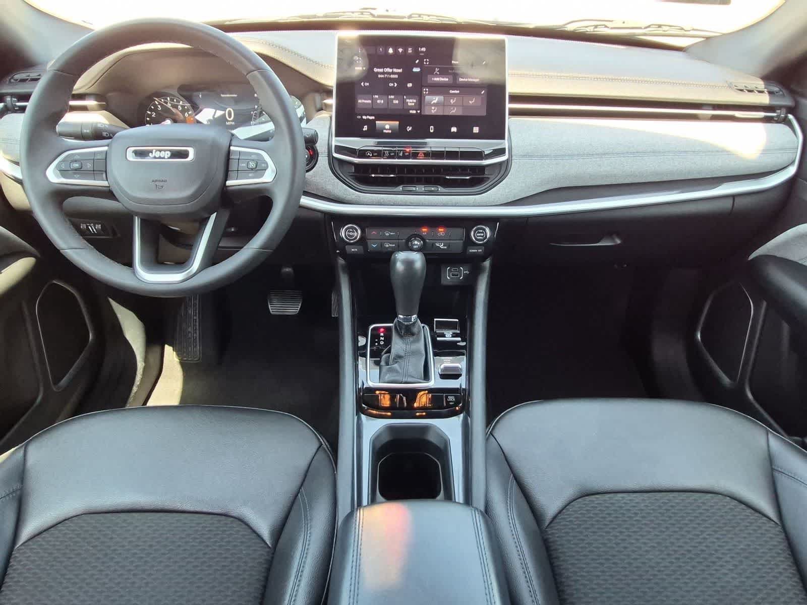 Used 2024 Jeep Compass Latitude AWD/4WD image 19